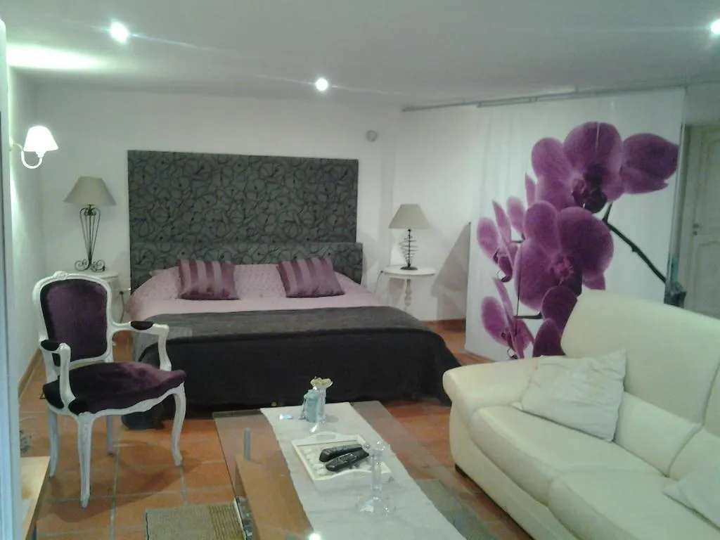 Guest house Les Chambres D'Hotes De La Ferrage La Tour-d'Aigues France