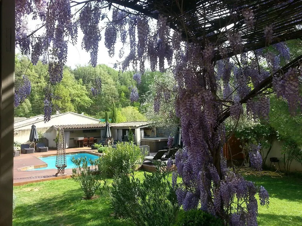 Guest house Les Chambres D'Hotes De La Ferrage La Tour-d'Aigues
